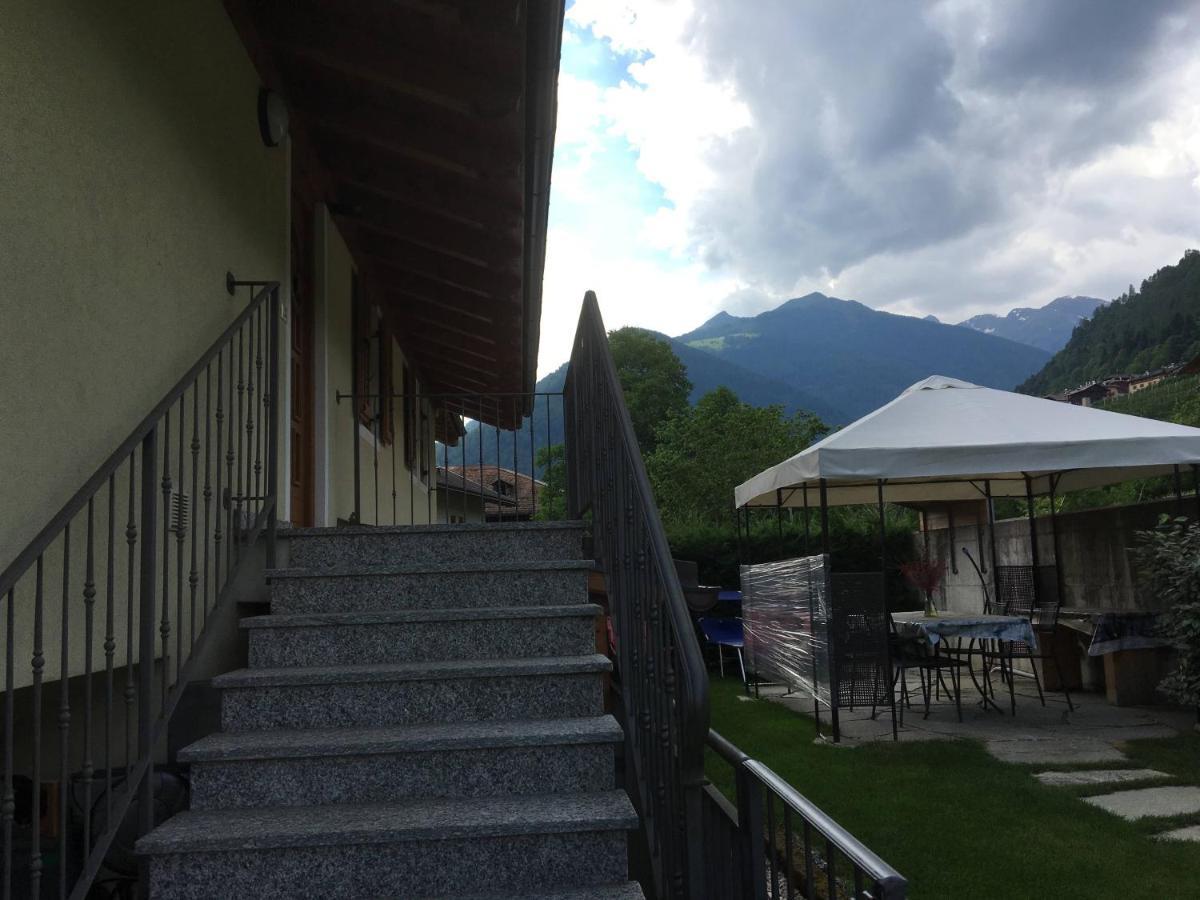 דירות Terzolas Mansarda Con Giardino Val Di Sole Trentino מראה חיצוני תמונה
